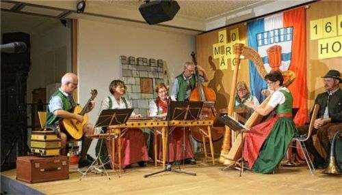 Ein abwechslungsreiches Programm bietet der Obertaufkirchener Gemeindehoagart‘n. Foto Sutherland