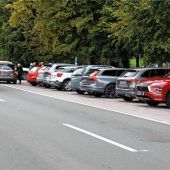 Gefährliches Parken am Friedhof in Au