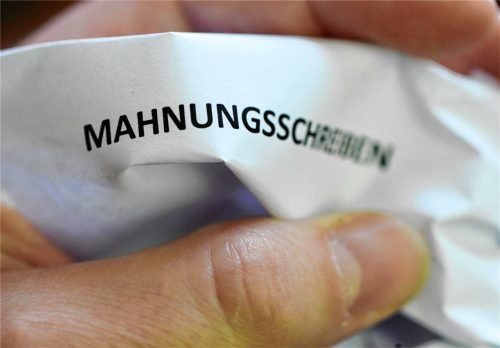 Eine Rimstingerin hat einen Fehler beim Online-Kauf gemacht. Nun sitzt ihr ein Inkassobüro im Nacken. Foto dpa