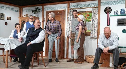 Eine turbulente Verwechslungskomödie mit viel Schwung und guter Laune präsentiert die Theatergruppe Schwibura. Foto sutherland