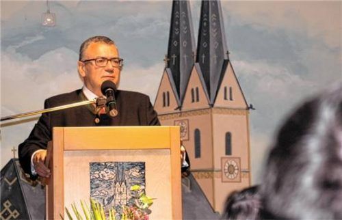 „Es gibt keine bessere Welt, als die im Einklang mit Frieden“, mahnte der Vorsitzende des Katholischen Männervereins Tuntenhausen, Dr. Florian Hermann.Foto Strim