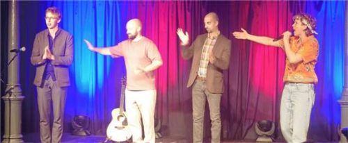 Felix Treder, Tobias Freudenthal, Luca Brosius und Coremy (von links) gaben im Haberkasten zur hellen Freude der rund 200 Gäste alles.Foto becker