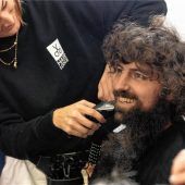 Der Bart ist abbei den Passionsspielen Erl