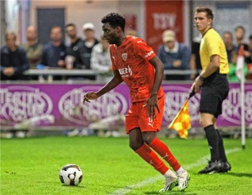 Gelbsperre abgesessen: Daniel Muteba kehrt in die Buchbacher Mannschaft zurück.Foto Buchholz