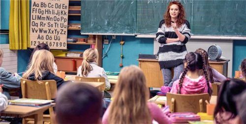 Gibt es im Landkreis Mühldorf für die gestiegene Zahl der Schüler ausreichend Lehrer? Foto dpa