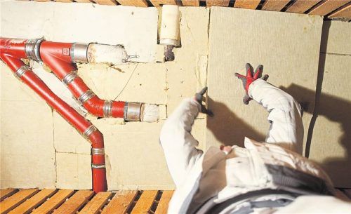 Heizkosten sparen: Die Dämmung der Kellerdecke ist eine kostengünstige Maßnahme. Foto Klaus-Dietmar Gabbert/Dpa