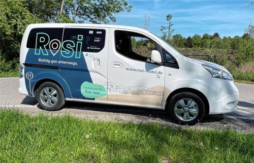 Ist das Rosi-Mobil ein „wichtiger Baustein einer modernen Mobilitätsstrategie“ oder ein Fass ohne Boden? Die elf Gemeinden, die Rosi einst gemeinsam zum Rollen brachten, sind sich da nicht mehr ganz einig. Foto CAT