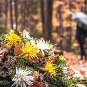 Umweltfreundliche Grabpflege