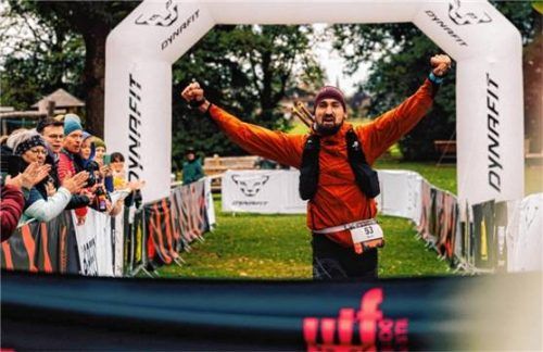 Martin Gsödl gewinnt den Wendelstein Ultra in 6:01:41 Stunden.Foto SALTY/Stefan Goetschl
