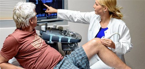 Medical Park Chiemsee ist spezialisiert auf orthopädische Reha bei Patienten mit Kniegelenkserkrankungen.Fotos Medical Park
