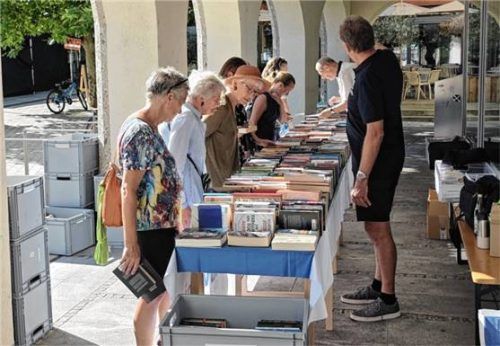 Mehr als 2000 Bücher wurden im Rahmen der Aktion angeboten. Foto Dr. Anders
