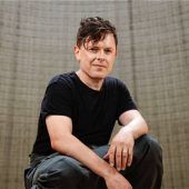 Michael Patrick Kelly kommt