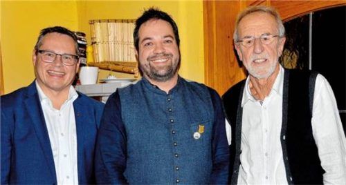 Nach der Nominierung: (von links) Markus Saller, Dr. Florian Haas und Egon Barlag.Foto bauer