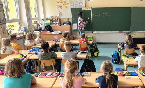 Nur Tafel, Federmäppchen und Hefte: So soll es bald nicht mehr aussehen – Kiefersfelden investiert in digitale Endgeräte für die Schulen.Foto Hoffmann