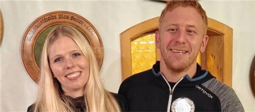 Pokalgewinner: (von links) Julia Stephl (Luftgewehr) und Martin Kreuz (Luftpistole). Foto Esterbauer