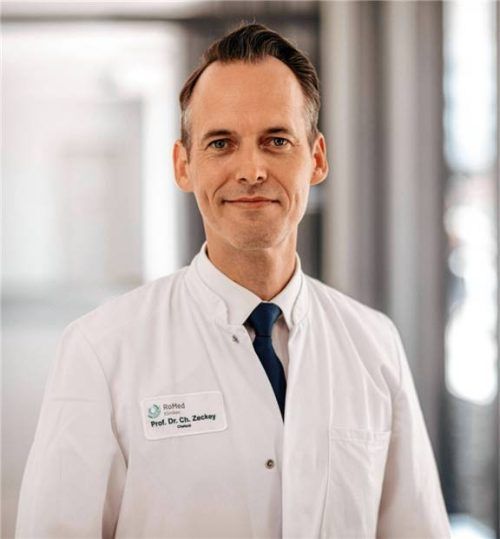 Professor Dr. Christian Zeckey, Chefarzt im Zentrum für Orthopädie und Unfallchirurgie Rosenheim-Bad Aibling. Foto Quirin Leppert