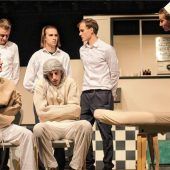 Waldorfschüler-Schüler beeindrucken mit mutiger Theateraufführung