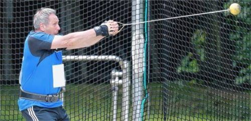 Reinhard Abram aus Bruckmühl wurde bayerischer Vizemeister im Wurffünfkampf der Männer M65.Foto Stuffer