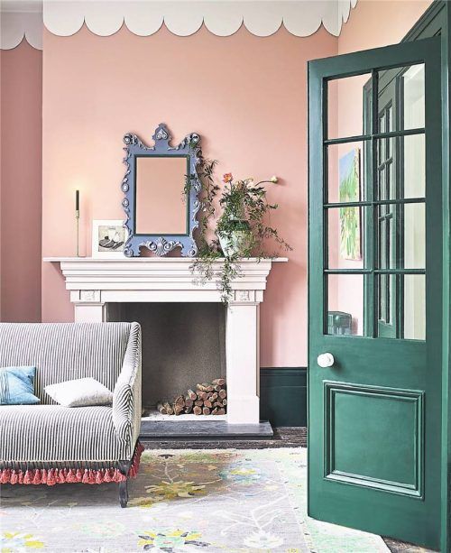 Schnell aufgepeppt: Eine farbig gestrichene Tür setzt tolle Akzente im Zuhause. Foto annie sloan