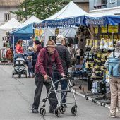 Gelungene Premiere beim Michaeli-Markt