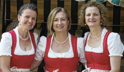Seit 30 Jahren treffen sie gemeinsam den richtigen Ton: Gabi Zimmerer, Rosina Rumberger und Moni Sturz bilden die Rettenbacher Sängerinnen. Foto Rettenbacher Sängerinnen