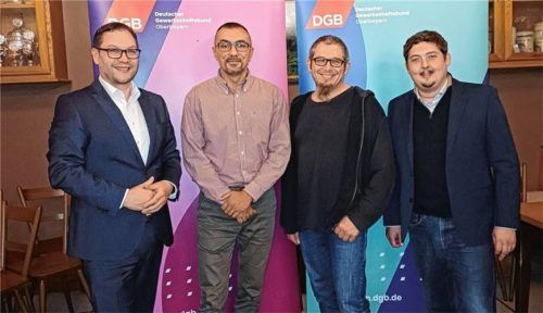 Setzen auf Mitbestimmung: (von links) Christian De Lapuente, kommissarischer Regionsgeschäftsführer der Region Oberbayern, Zweiter Vorsitzender Rafael Fedaie, Vorsitzender Hans Gandler und DGB-Organisationssekretär Sepp Parzinger. Foto  DGB rEGION obb