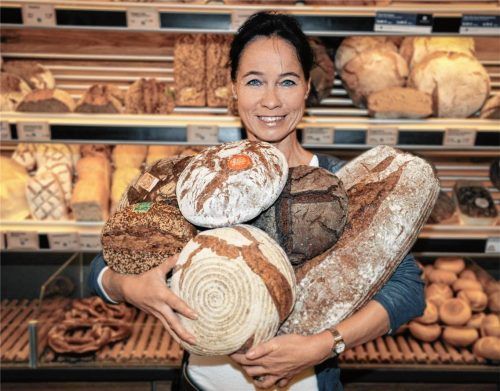 Sie steht gerne „an der Front“: Christine Deliano in ihrer Backstube. Foto re
