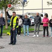 Großes Zeichen des Engagements durch Eltern und Nachbarn