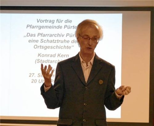 Stadtarchivar Konrad Kern hielt einen interessanten Vortrag über das Thema „Das Pfarrarchiv Pürten – eine Schatztruhe der Ortsgeschichte“.