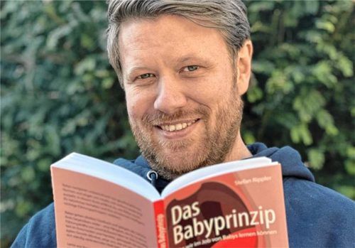 Stefan Rippler aus Unterwössen teilt seine Gedanken im Buch „Das Baby-Prinzip“. Foto Stefan Rippler