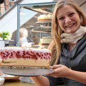 Kriminell gute Kuchen: Einbrecherin fällt über Tortenbuffet her