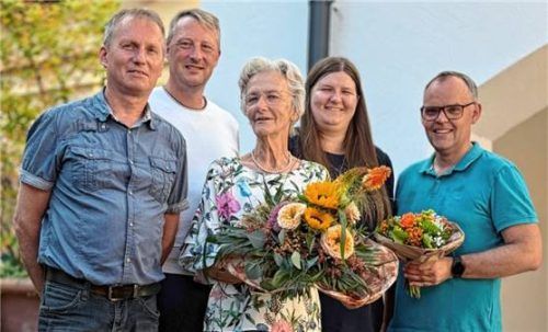 Verabschiedung in den Ruhestand: (von links) Georg Kiefinger, Wolfgang Gschlößl, Barbara Thomas, Lena Schreiner und Thomas Wimmer. Foto bachmaier