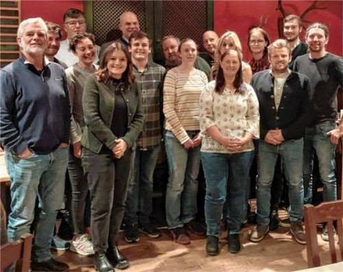 Voller Tatendrang in den Wahlkampf: Sie stehen auf der Liste der Freien Wähler Neubeuern.Foto Riedl