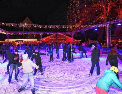 Von 14. November bis 6. Januar dürfen am Gries wieder die Schlittschuhläufer aufs Eis. Foto Stuffer
