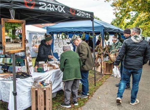 Vor der Haustür bummeln und einkaufen – der Apfelmarkt macht’s möglich. Foto stache