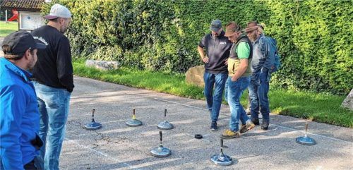 Welcher Stock liegt näher an der Daube? Alle Fragen wurden sportlich geklärt.