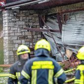 Fenster und Türen herausgesprengt