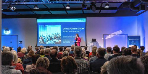 160 Leserinnen und Leser kamen zum ersten OVB Expertenforum im OVB MEDIA Forum in der Aisingerwies. Eva Mayr von Radio Chariviari führte als Moderatorin durch den Abend.Fotos hohnke