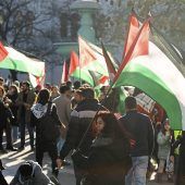 Palästina-Demonstranten auf TU-Dach