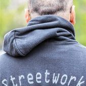 Straßenarbeit am Brennpunkt Salingarten