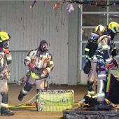 Feuerwehr rettet Rollstuhlfahrerin aus verrauchtem Gebäude