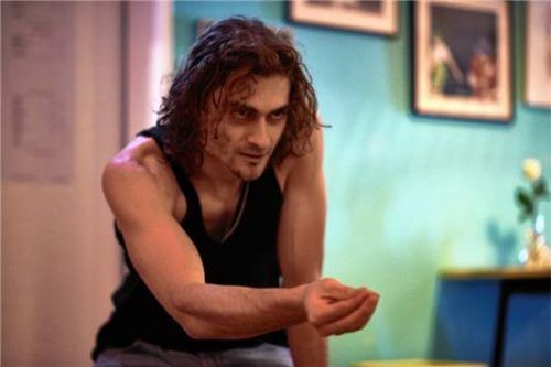 Andreas Hagl spielt den namenlosen jungen Mann, der auf der Suche ist. Foto flamm