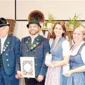 Goldenes Abzeichen für Sepp Bauer