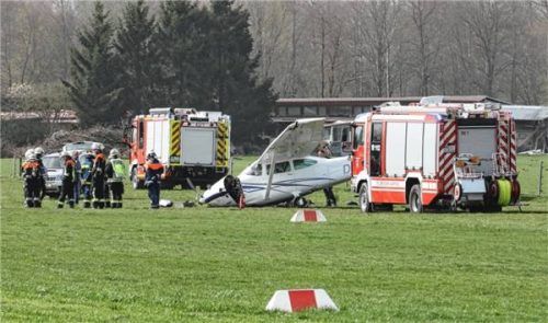 Außergewöhnlicher Einsatz: Ein Flugunfall forderte zwei leicht verletzte Personen.