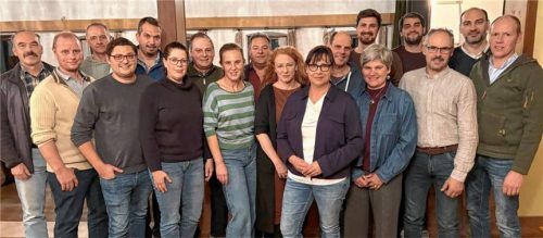 Bei der Aufstellungsversammlung in Rechtmehring.Foto manzinger