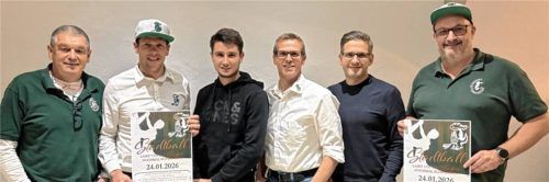 Bei der Mitgliederehrung: (von links) Gründungsmitglied Adi Baumgartl, stellvertretender Vorsitzender Thomas Menzel, Moritz Bauer, Jürgen Peteratzinger, Michael Ecker und Vorsitzender Günther Ohneis.Foto re