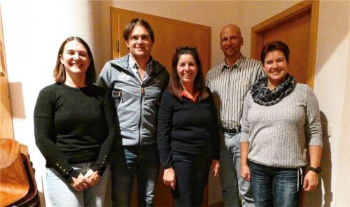 Das Führungsteam des Wintersportvereins Reit im Winkl: (von links) Schriftführerin Ulrike Speicher, die Vorsitzenden Helmut Frohwieser, Sylvia Schärer und Falk Göpfert sowie Schatzmeisterin Michaela Diesl.Foto Hauser