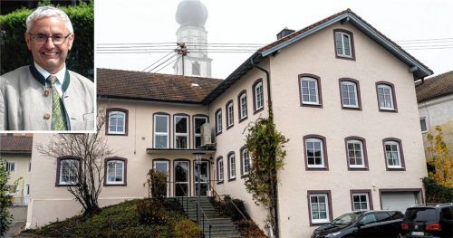 Das Rathaus in Oberbergkirchen platzt aus den Nähten. Deshalb möchte die VG es erweitern. Bürgermeister Michael Hausperger bietet sich jetzt noch eine weitere Möglichkeit.Fotos  Mayer/Privat