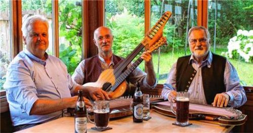Das Zitherduo Baumgartner-Sabold-Meyer mit Kontragitarre. Foto baumgartner