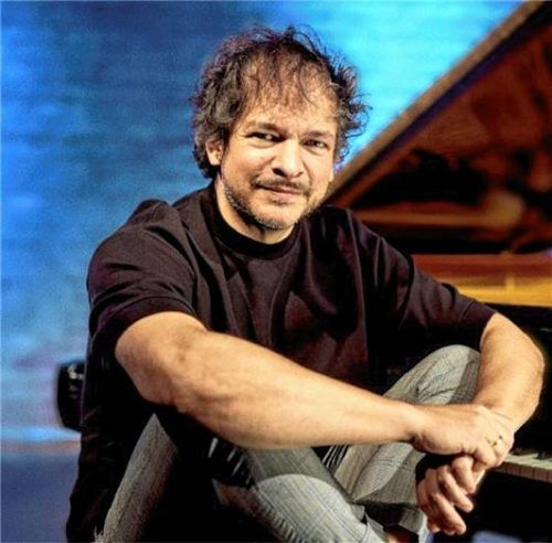 Der Bad Aiblinger Pianist Chris Gall zu Gast in Schloss Hartmannsberg.Foto Phil Vetter